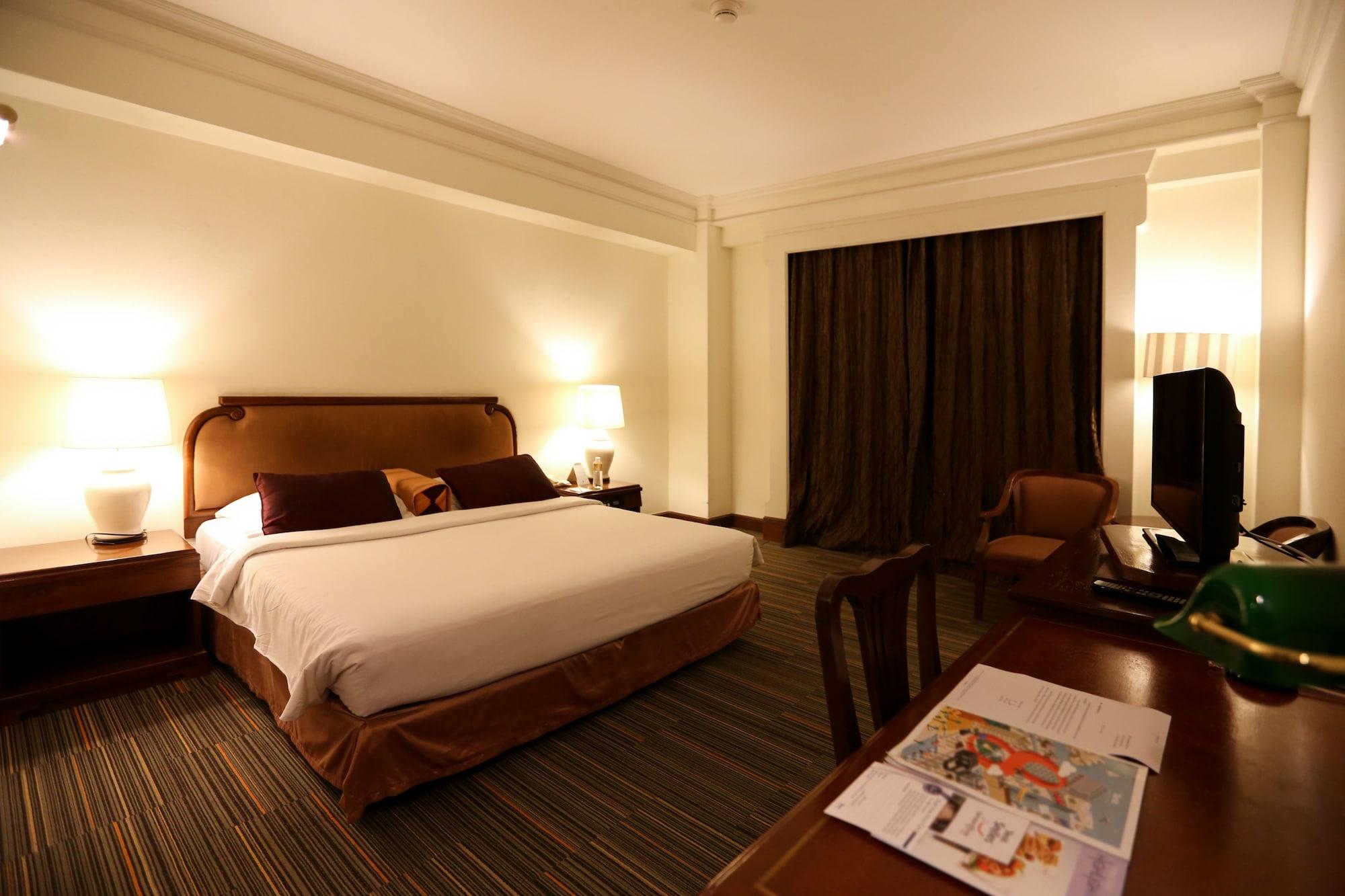 Nakhonratchasima The Imperial Hotel & Convention Centre Korat מראה חיצוני תמונה