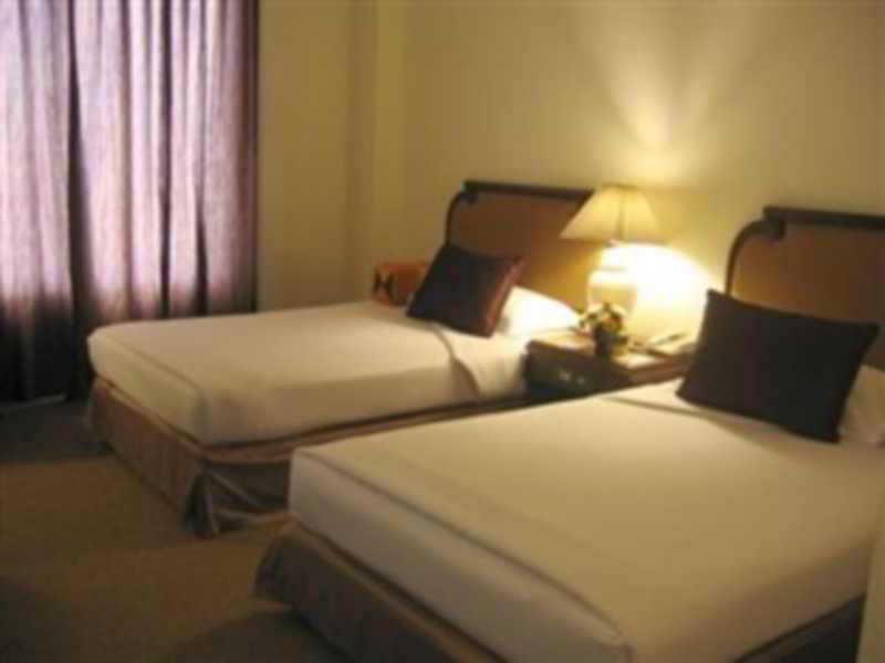 Nakhonratchasima The Imperial Hotel & Convention Centre Korat מראה חיצוני תמונה