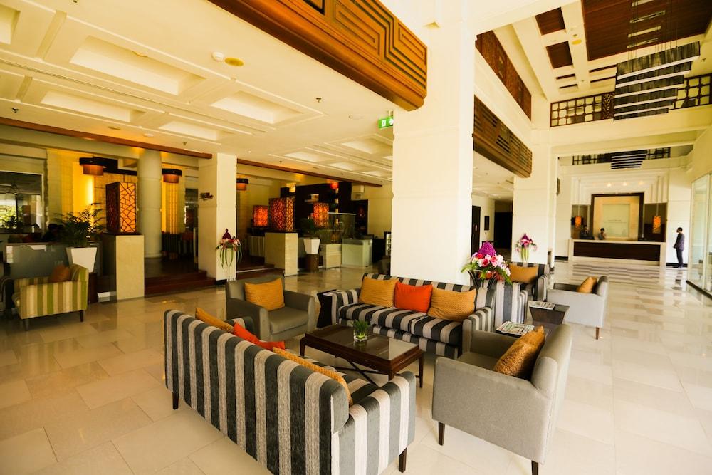 Nakhonratchasima The Imperial Hotel & Convention Centre Korat מראה חיצוני תמונה