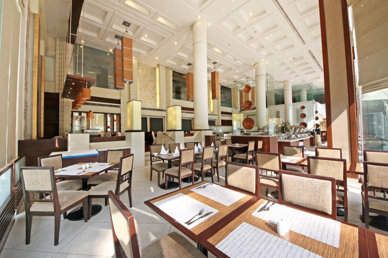 Nakhonratchasima The Imperial Hotel & Convention Centre Korat מראה חיצוני תמונה